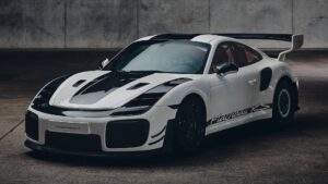 Porsche Revives Iconic ‘Moby Dick’ Style with One-Off Flachbau RS